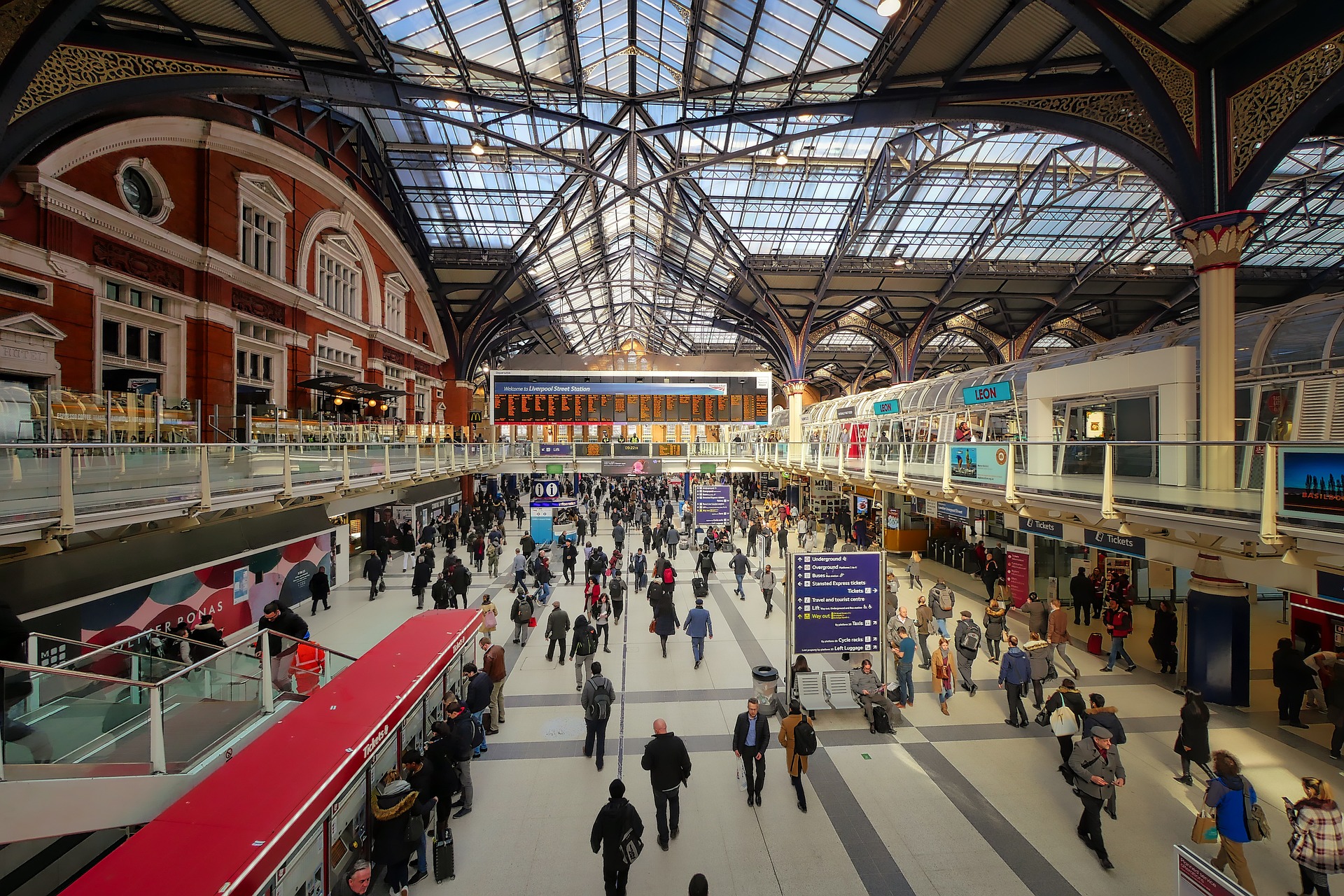 Commuters at London Liverpool St station